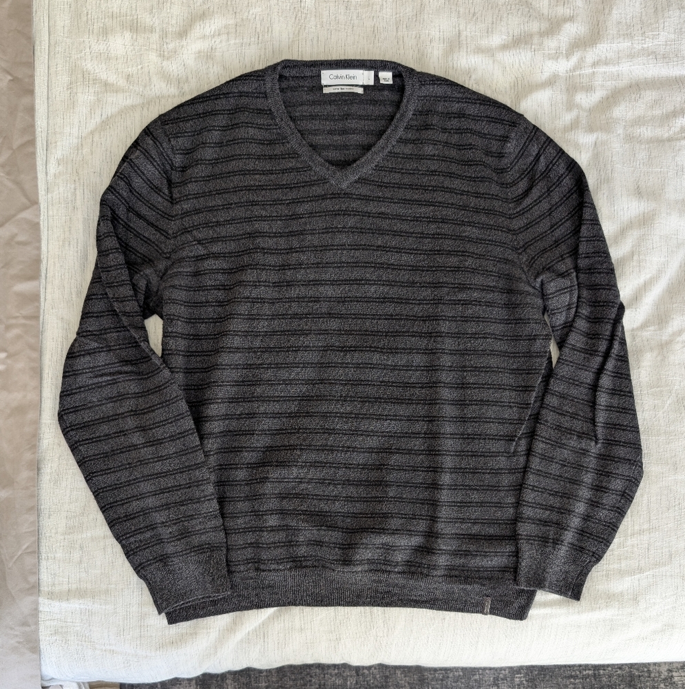 Calvin Klein Gray V-Neck Sweater with Ribbed Knit